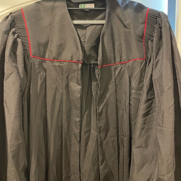 USC University of Southern California Graduation Gown Undergraduate - Picture 3 of 9